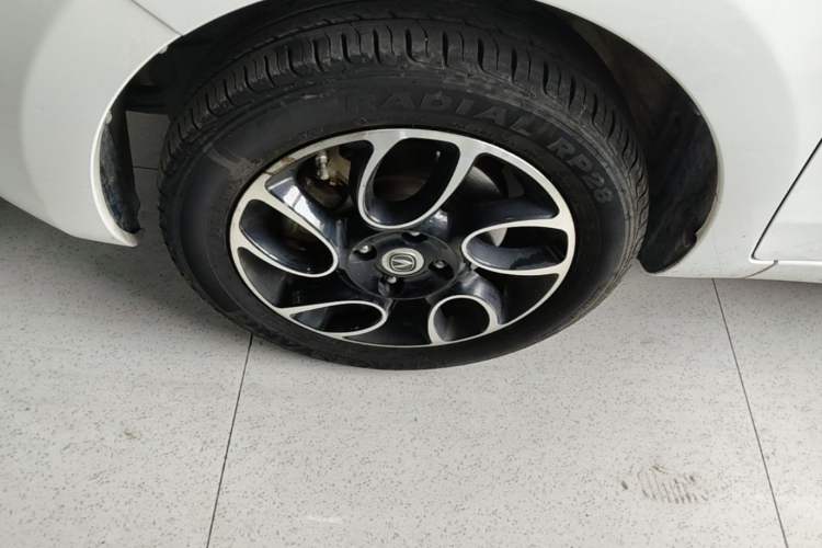 Used CHANGAN Benni E-Star 2021 National Edition Colorful Version Lithium Iron Phosphate (31.86 kWh) Left Front Wheel Hub