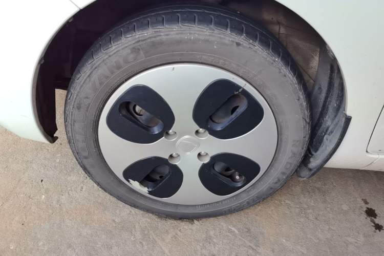 Used CHANGAN Benni E-Star 2021 National Edition Xin Yue Version Lithium-Ion Battery Left Front Wheel Hub