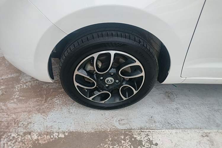 Used CHANGAN Benni E-Star 2021 National Edition Colorful Version Lithium Iron Phosphate (31.18 kWh) Left Front Wheel Hub