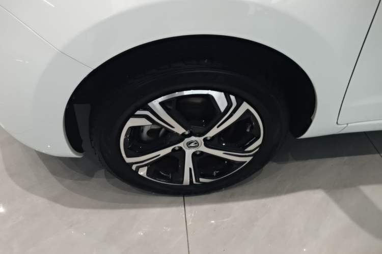 Used CHANGAN Benni E-Star 2021 National Edition Xinyue Version (Fast-Charging Edition) Lithium NMC Left Front Wheel Hub