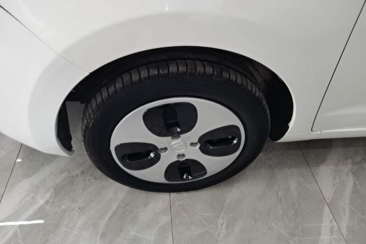 Used CHANGAN Benni E-Star 2021 National Edition Xin Yue Version Lithium-Ion Battery Left Front Wheel Hub