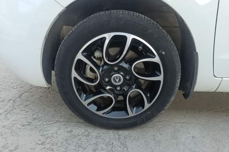Used CHANGAN Benni E-Star 2021 National Edition Colorful Version Lithium Iron Phosphate (31.86 kWh) Left Front Wheel Hub