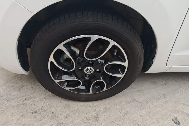 Used CHANGAN Benni E-Star 2021 National Edition Colorful Version Lithium Iron Phosphate (31.95 kWh) Left Front Wheel Hub