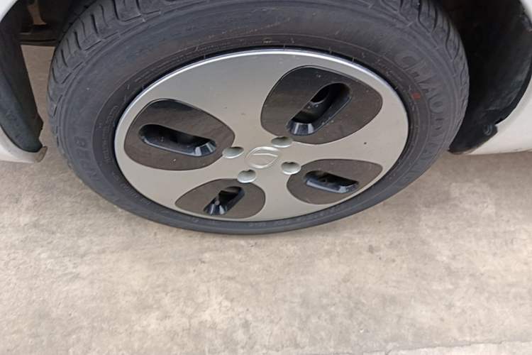 Used CHANGAN Benni E-Star 2021 National Edition Xin Yue Version (Fast-Charging Edition) Lithium Iron Phosphate (31.95 kWh) Left Front Wheel Hub