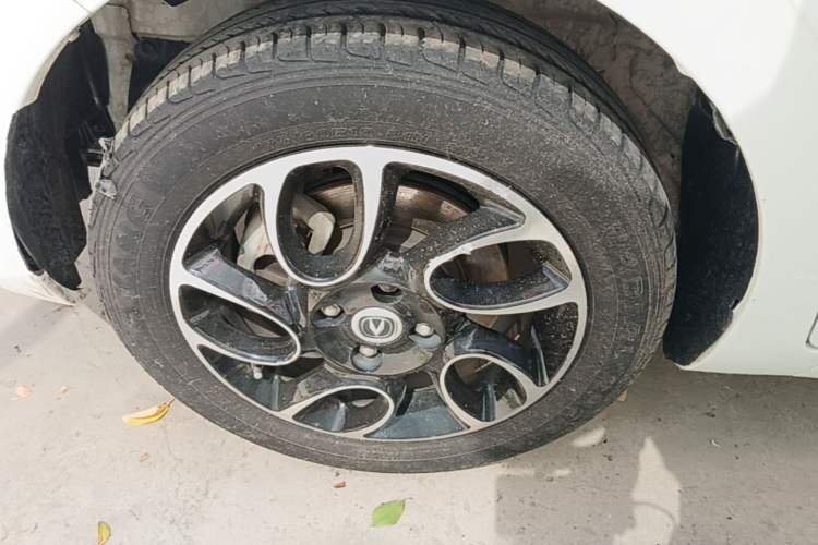 Used CHANGAN Benni E-Star 2021 National Edition XinYi Edition Lithium Iron Phosphate (31.86 kWh) Left Front Wheel Hub