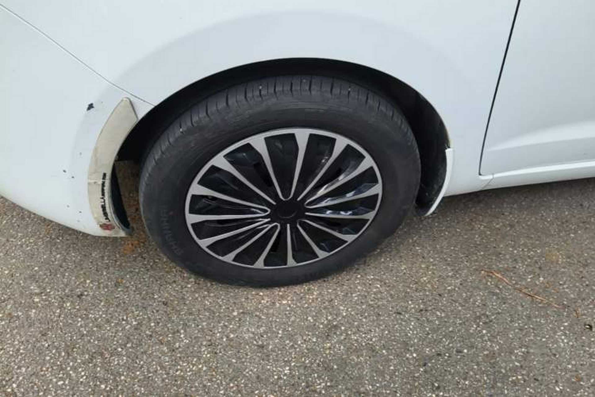 Used CHANGAN Benni E-Star 2021 National Edition Xin Yue Version (Fast-Charging Edition) Lithium Iron Phosphate (31.18 kWh) Left Front Wheel Hub