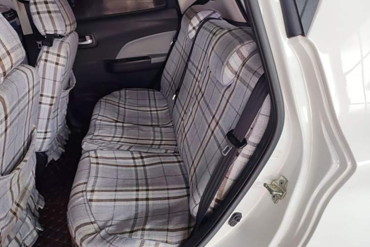 Used CHANGAN Benni E-Star 2021 National Edition Xinyi Version (Fast-Charging Edition) Lithium Iron Phosphate (31.18 kWh) Left Rear Seat