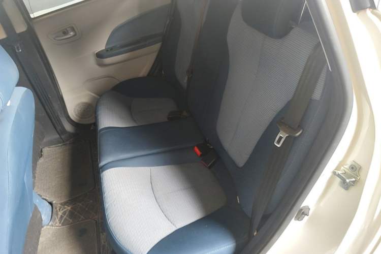 Used CHANGAN Benni E-Star 2021 National Edition Colorful Version Lithium Iron Phosphate (31.95 kWh) Left Rear Seat