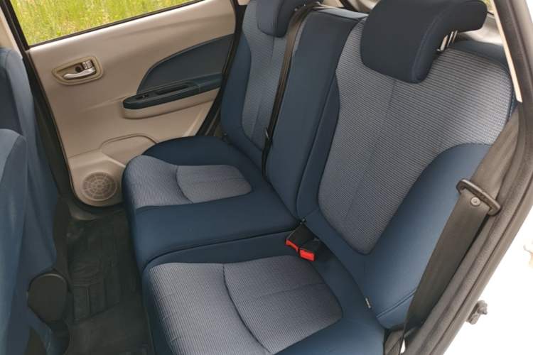 Used CHANGAN Benni E-Star 2021 National Edition Colorful Version Lithium Iron Phosphate (31.86 kWh) Left Rear Seat