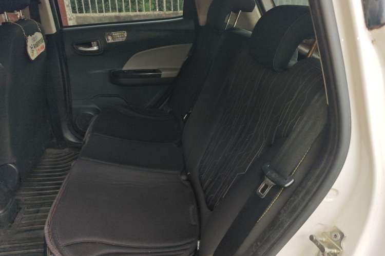 Used CHANGAN Benni E-Star 2021 National Edition XinYi Edition Lithium Iron Phosphate (31.86 kWh) Left Rear Seat
