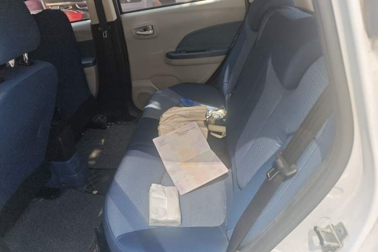 Used CHANGAN Benni E-Star 2021 National Edition Colorful Version Lithium Iron Phosphate (31.95 kWh) Left Rear Seat