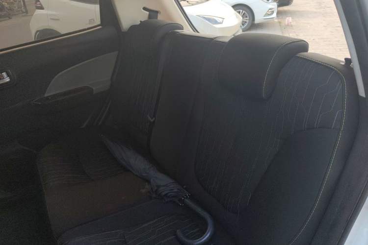 Used CHANGAN Benni E-Star 2021 National Edition Xin Yue Version Lithium Iron Phosphate (31.86 kWh) Left Rear Seat