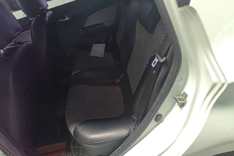 Used CHANGAN Benni E-Star 2021 National Edition Xin Yue Version (Fast-Charging Edition) Lithium Iron Phosphate (31.18 kWh) Left Rear Seat