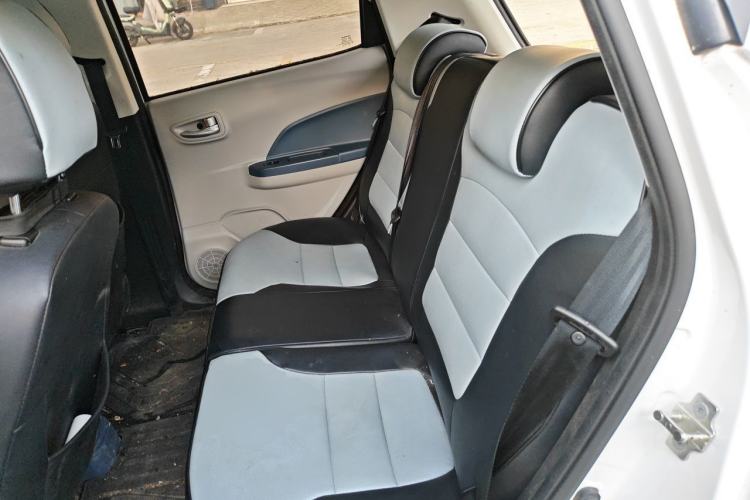 Used CHANGAN Benni E-Star 2021 National Edition Colorful Version Lithium Iron Phosphate (31.95 kWh) Left Rear Seat