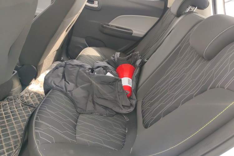 Used CHANGAN Benni E-Star 2021 National Edition Xin Yue Version Lithium Iron Phosphate (31.18 kWh) Left Rear Seat