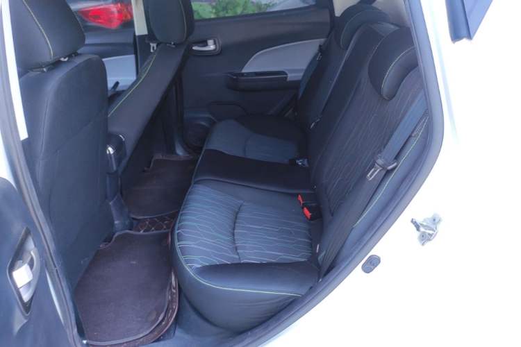 Used CHANGAN Benni E-Star 2021 National Edition Xinyi Version (Fast-Charging Edition) Lithium Iron Phosphate (31.95 kWh) Left Rear Seat