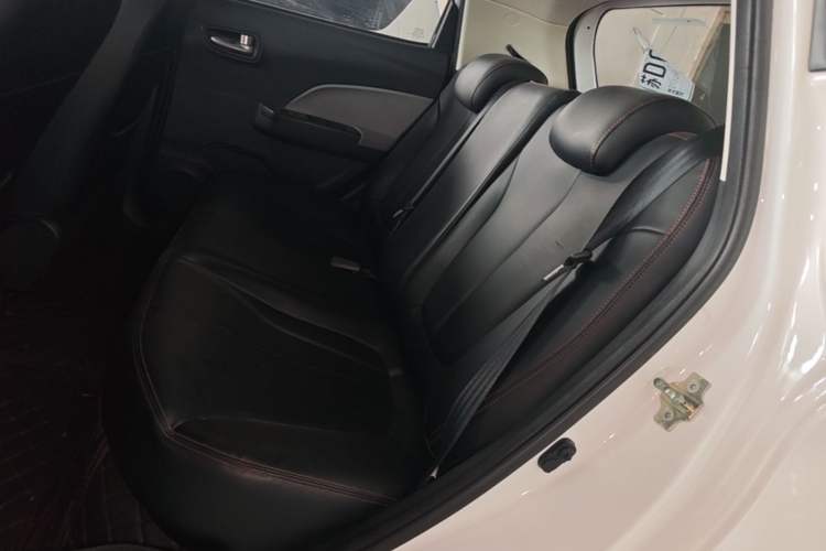 Used CHANGAN Benni E-Star 2021 National Edition Xin Yue Version (Fast-Charging Edition) Lithium Iron Phosphate (31.18 kWh) Left Rear Seat