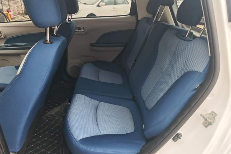 Used CHANGAN Benni E-Star 2021 National Edition Colorful Version Lithium Iron Phosphate (31.95 kWh) Left Rear Seat