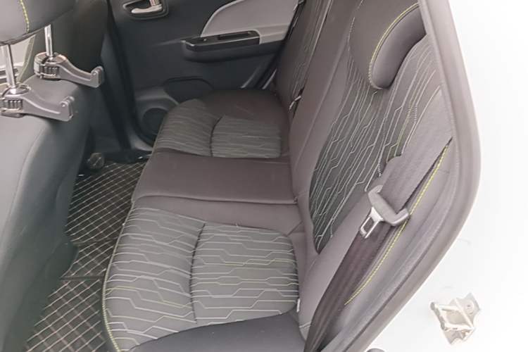 Used CHANGAN Benni E-Star 2021 National Edition Xin Yue Version (Fast-Charging Edition) Lithium Iron Phosphate (31.95 kWh) Left Rear Seat