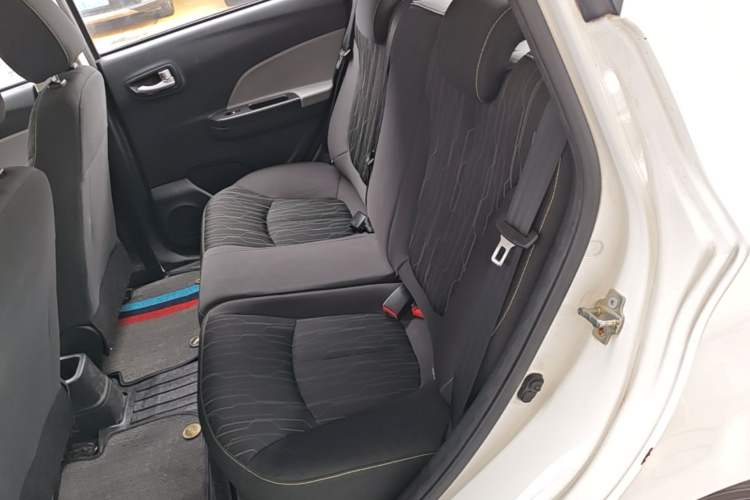 Used CHANGAN Benni E-Star 2021 National Edition Xin Yue Version Lithium Iron Phosphate (31.95 kWh) Left Rear Seat