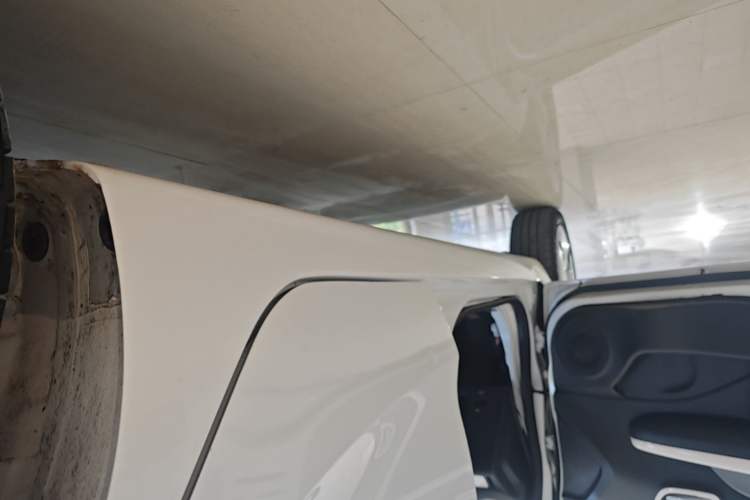 Used CHANGAN Benni E-Star 2021 National Edition Xin Yue Version (Fast-Charging Edition) Lithium Iron Phosphate (31.18 kWh) Left Side Sill