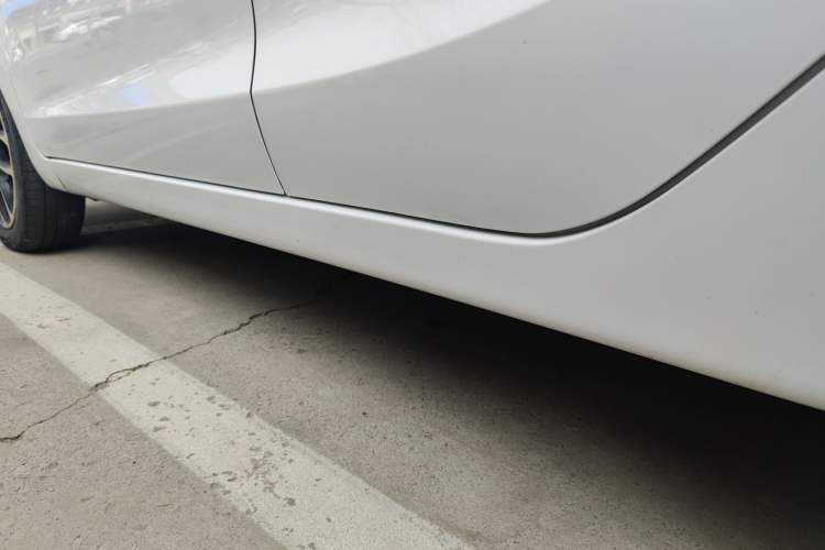 Used CHANGAN Benni E-Star 2021 National Edition Colorful Version Lithium Iron Phosphate (31.86 kWh) Left Side Sill