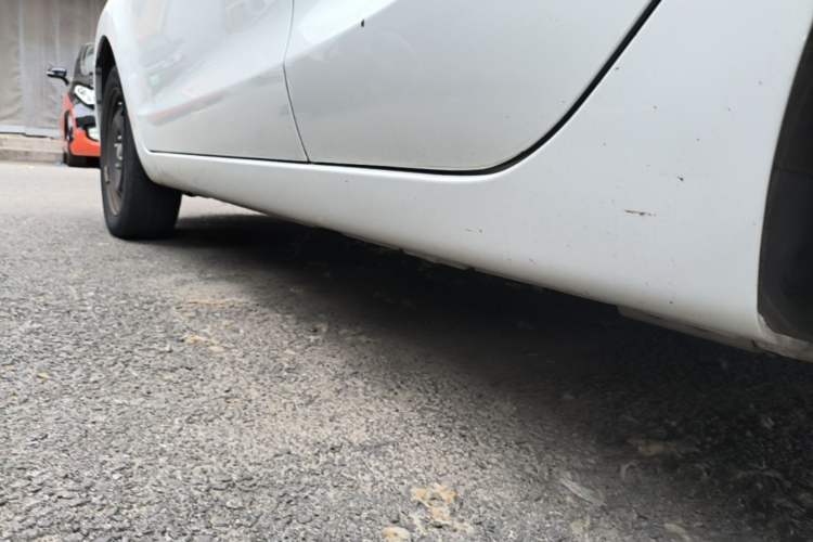 Used CHANGAN Benni E-Star 2021 National Edition Xin Yue Version (Fast-Charging Edition) Lithium Iron Phosphate (31.95 kWh) Left Side Sill