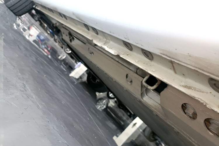 Used CHANGAN Benni E-Star 2021 National Edition Xin Yue Version (Fast-Charging Edition) Lithium Iron Phosphate (31.18 kWh) Left Side Sill