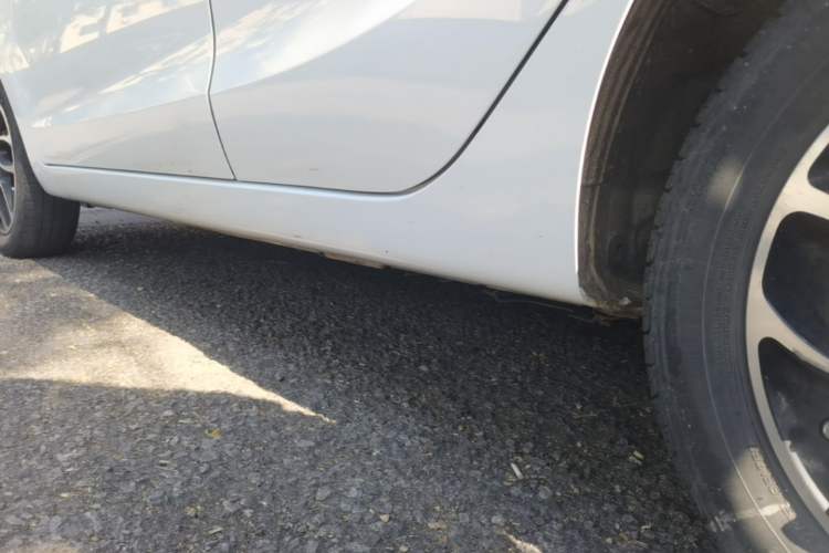 Used CHANGAN Benni E-Star 2021 National Edition Xinyi Edition Lithium-Ion Battery Left Side Sill