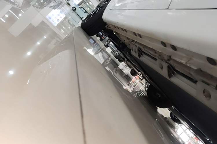 Used CHANGAN Benni E-Star 2021 National Edition Colorful Version Lithium Iron Phosphate (31.18 kWh) Left Side Sill