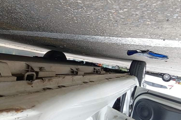 Used CHANGAN Benni E-Star 2021 National Edition Xin Yue Version (Fast-Charging Edition) Lithium Iron Phosphate (31.18 kWh) Left Side Sill