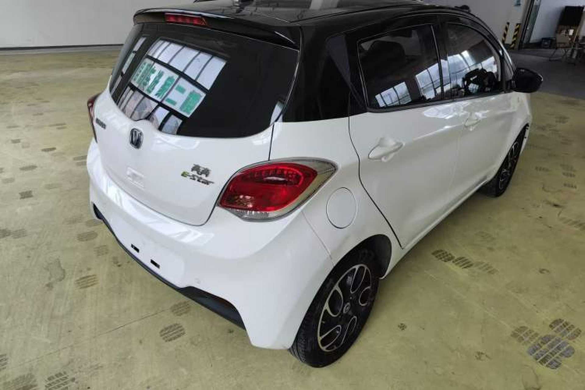 Used CHANGAN Benni E-Star 2021 National Edition XinYi Edition Lithium Iron Phosphate (31.86 kWh) Rear Right 45 Deg