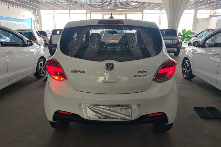 Used CHANGAN Benni E-Star 2021 National Edition Xin Yue Version (Fast-Charging Edition) Lithium Iron Phosphate (31.18 kWh) Rear