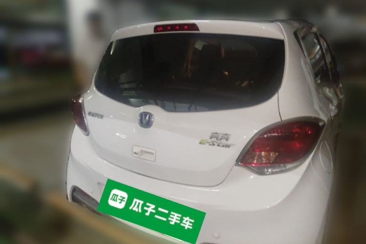 Used CHANGAN Benni E-Star 2021 National Edition Colorful Version Lithium Iron Phosphate (31.18 kWh) Rear