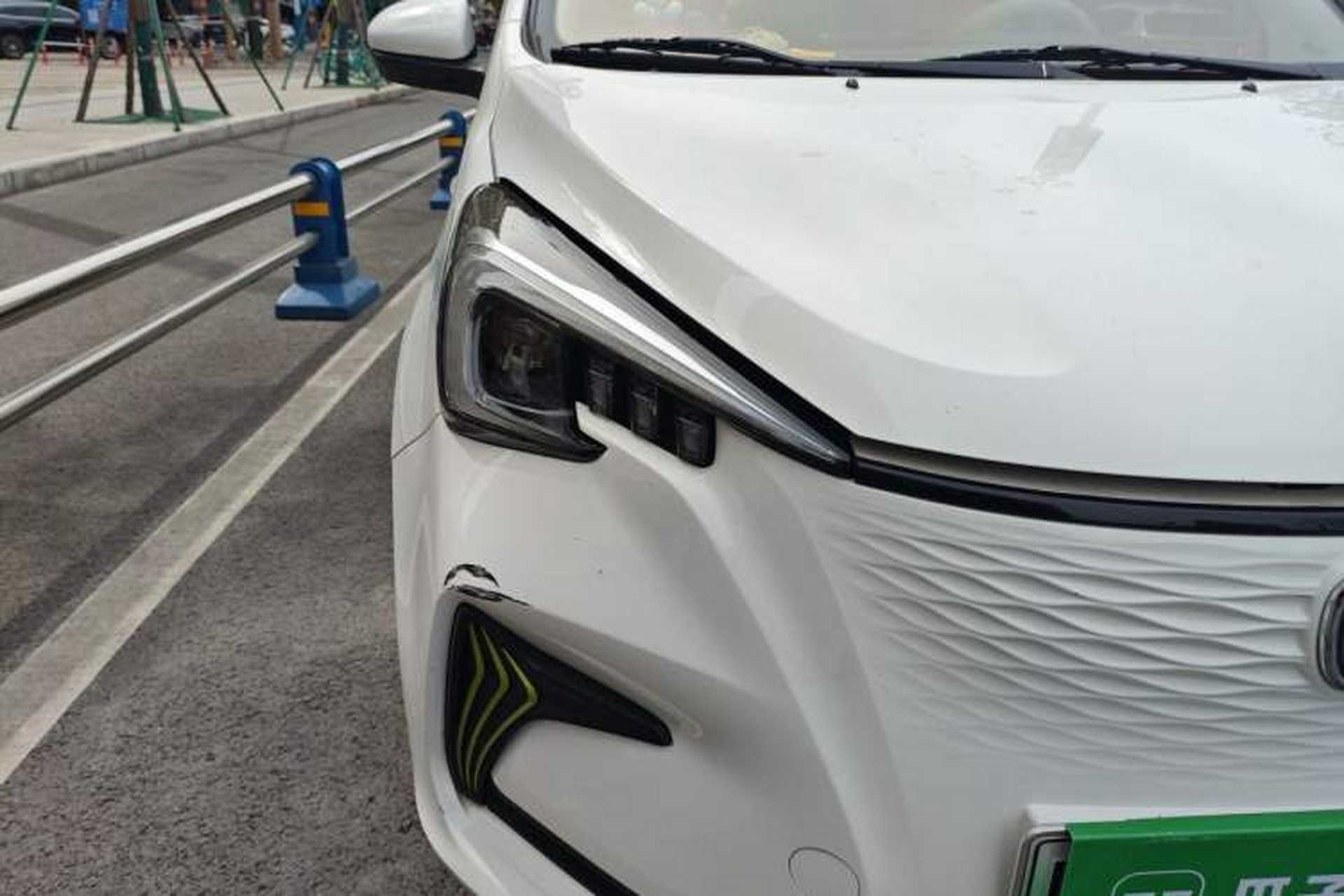 Used CHANGAN Benni E-Star 2021 National Edition Xin Yue Version (Fast-Charging Edition) Lithium Iron Phosphate (31.95 kWh) Right Front Headlight