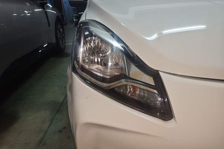 Used CHANGAN Benni E-Star 2021 National Edition Xinyue Version (Fast-Charging Edition) Lithium NMC Right Front Headlight