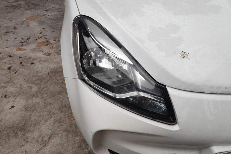 Used CHANGAN Benni E-Star 2021 National Edition Xin Yue Version (Fast-Charging Edition) Lithium Iron Phosphate (31.18 kWh) Right Front Headlight