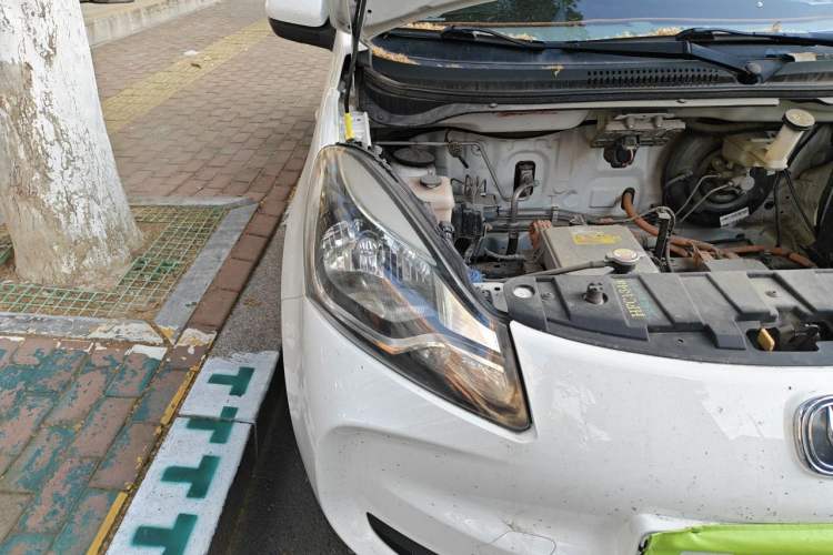 Used CHANGAN Benni E-Star 2021 National Edition Colorful Version Lithium Iron Phosphate (31.95 kWh) Right Front Headlight