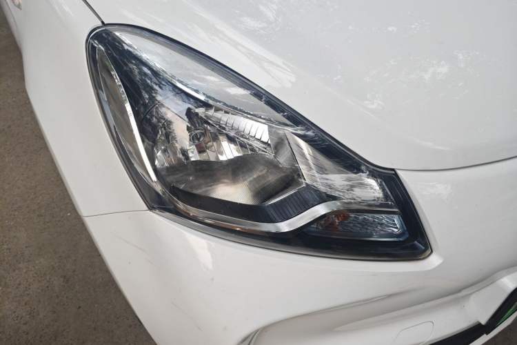 Used CHANGAN Benni E-Star 2021 National Edition Colorful Version Lithium Iron Phosphate (31.86 kWh) Right Front Headlight