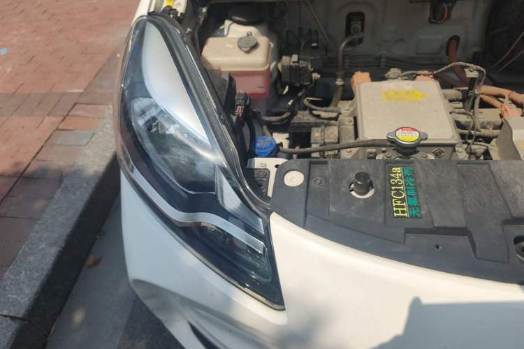 Used CHANGAN Benni E-Star 2021 National Edition Colorful Version Lithium Iron Phosphate (31.18 kWh) Right Front Headlight
