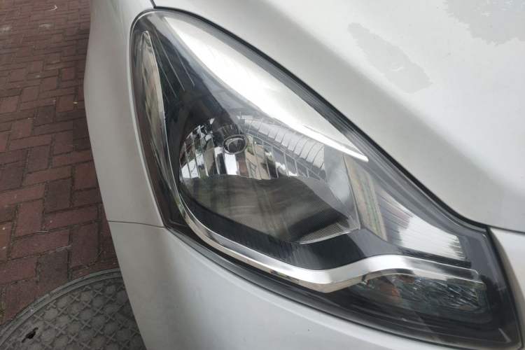 Used CHANGAN Benni E-Star 2021 National Edition Colorful Version Lithium Iron Phosphate (31.86 kWh) Right Front Headlight
