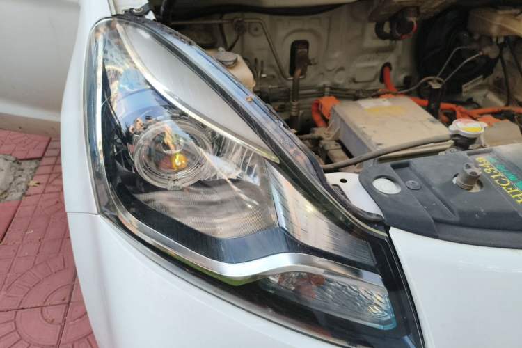 Used CHANGAN Benni E-Star 2021 National Edition Xin Yue Version (Fast-Charging Edition) Lithium Iron Phosphate (31.95 kWh) Right Front Headlight