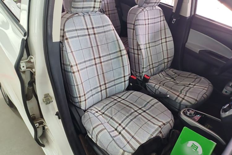 Used CHANGAN Benni E-Star 2021 National Edition Xinyi Version (Fast-Charging Edition) Lithium Iron Phosphate (31.18 kWh) Right Front Seat