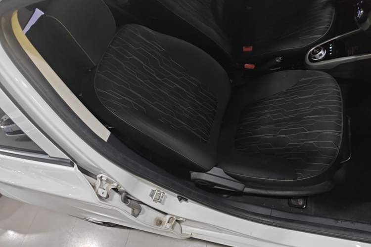 Used CHANGAN Benni E-Star 2021 National Edition Xin Yue Version (Fast-Charging Edition) Lithium Iron Phosphate (31.18 kWh) Right Front Seat
