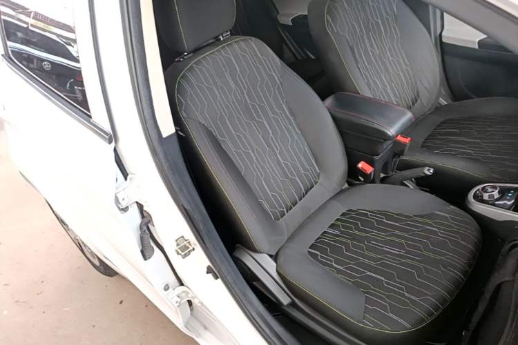 Used CHANGAN Benni E-Star 2021 National Edition Xin Yue Version (Fast-Charging Edition) Lithium Iron Phosphate (31.95 kWh) Right Front Seat