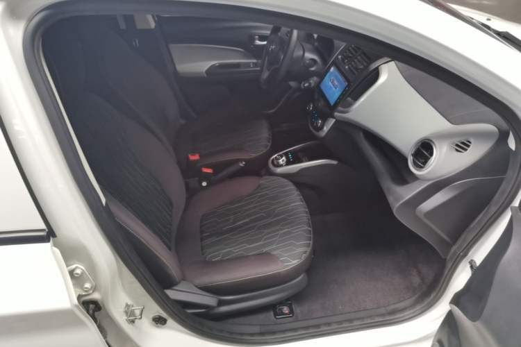 Used CHANGAN Benni E-Star 2021 National Edition Xin Yue Version (Fast-Charging Edition) Lithium Iron Phosphate (31.18 kWh) Right Front Seat