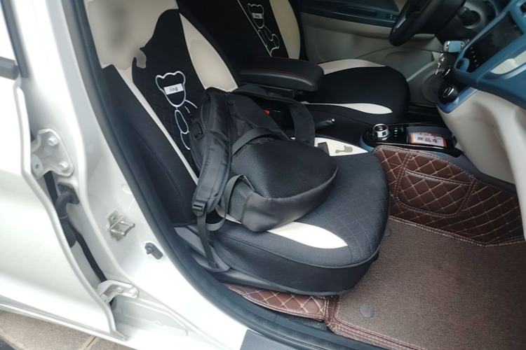 Used CHANGAN Benni E-Star 2021 National Edition Colorful Version Lithium Iron Phosphate (31.86 kWh) Right Front Seat