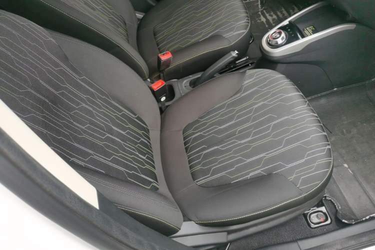 Used CHANGAN Benni E-Star 2021 National Edition Xin Yue Version (Fast-Charging Edition) Lithium Iron Phosphate (31.95 kWh) Right Front Seat