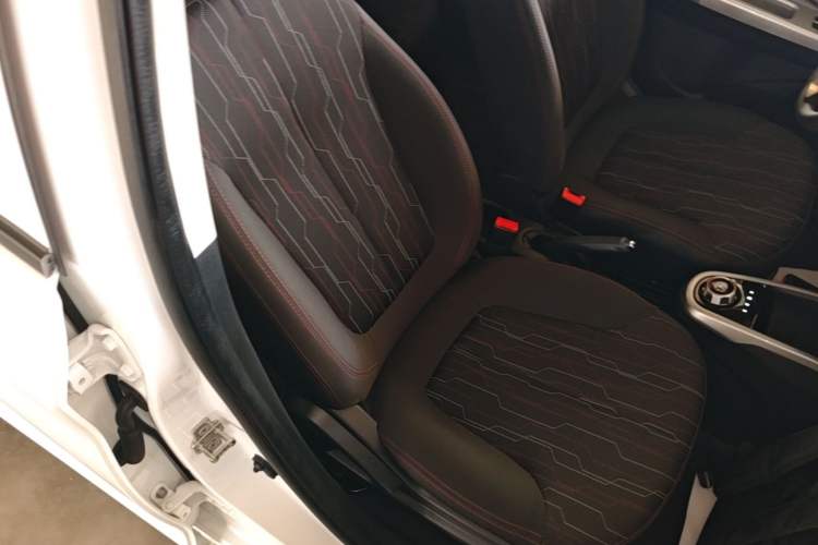 Used CHANGAN Benni E-Star 2021 National Edition Xin Yue Version Lithium-Ion Battery Right Front Seat
