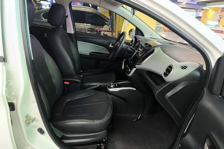 Used CHANGAN Benni E-Star 2021 National Edition Xinyue Version (Fast-Charging Edition) Lithium NMC Right Front Seat